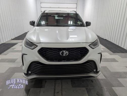 Wind Chill Pearl 2025 Toyota Highlander XSE