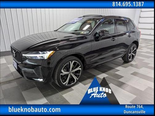 2023 Volvo XC60 B6 Ultimate Dark Theme