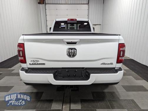 2024 RAM 3500 Laramie Crew Cab 4x4 8' Box