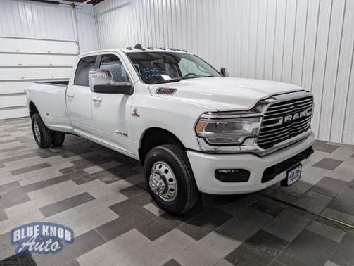 2024 RAM 3500 Laramie Crew Cab 4x4 8' Box