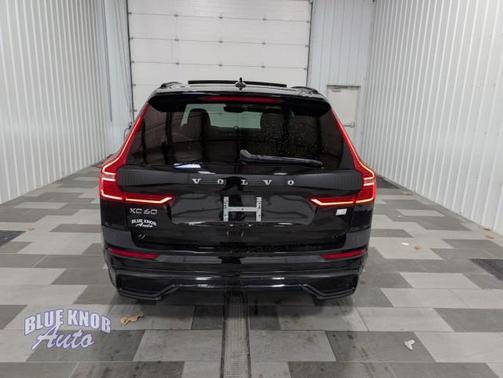 2022 Volvo XC60 Recharge Plug-In Hybrid T8 R-Design