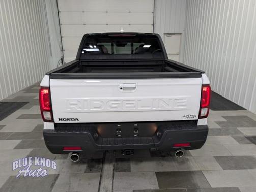 Platinum White Pearl 2026 Honda Ridgeline Black