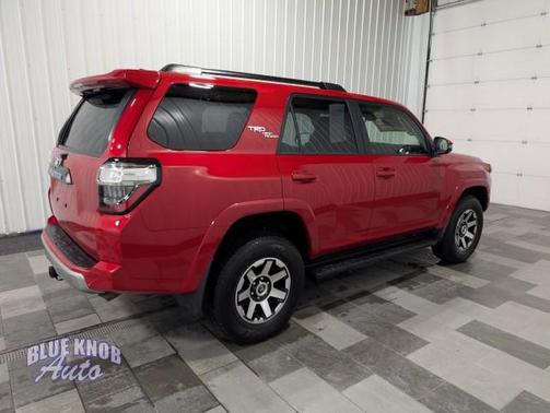 2024 Toyota 4Runner TRD Off Road