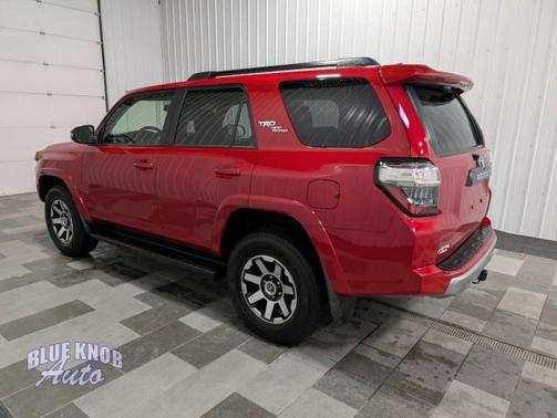 2024 Toyota 4Runner TRD Off Road