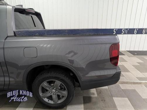 Modern Steel Metallic 2023 Honda Ridgeline RTL-E