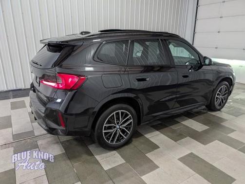 Black Sapphire Metallic 2025 BMW X1 xDrive28i