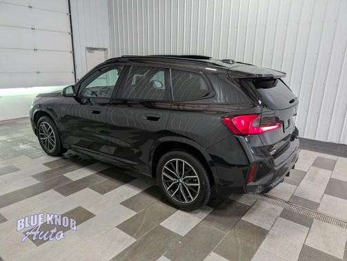 Black Sapphire Metallic 2025 BMW X1 xDrive28i