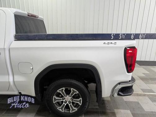 Summit White 2026 GMC Sierra 1500 SLT