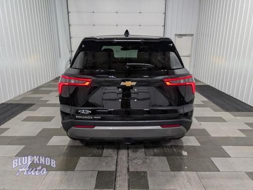 Mosaic Black Metallic 2026 Chevrolet Equinox 1LT