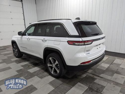 2022 Jeep Grand Cherokee 4xe Base