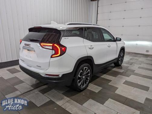 2022 GMC Terrain SLT