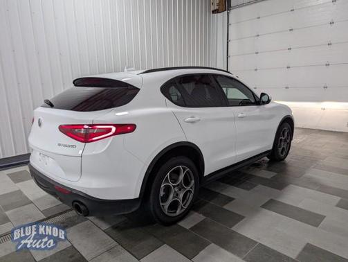 2022 Alfa Romeo Stelvio Sprint