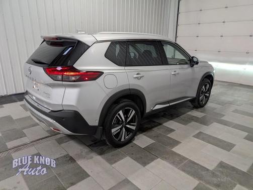 Brilliant Silver Metallic 2023 Nissan Rogue Platinum