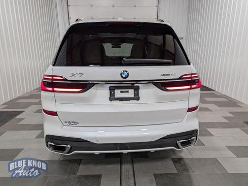 2025 BMW X7 xDrive40i