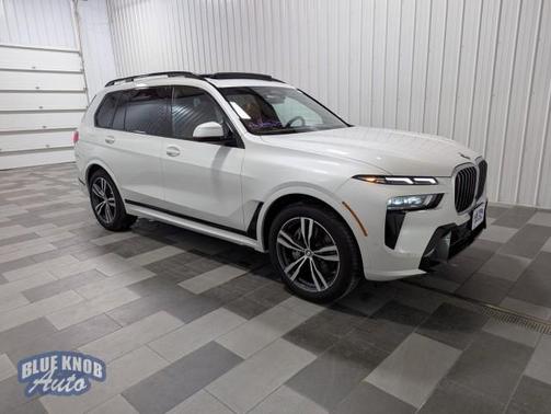 2025 BMW X7 xDrive40i