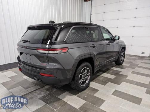 2022 Jeep Grand Cherokee Trailhawk