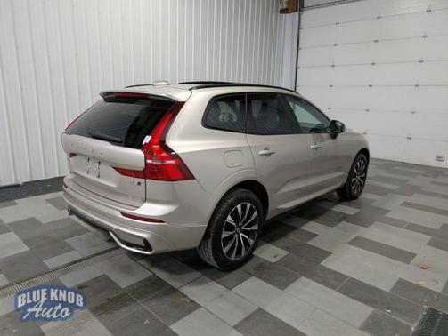 2025 Volvo XC60 B5 Plus