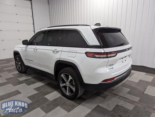 2022 Jeep Grand Cherokee 4xe Base