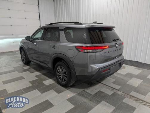 2024 Nissan Pathfinder SV 4WD