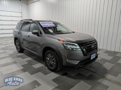 2024 Nissan Pathfinder SV 4WD