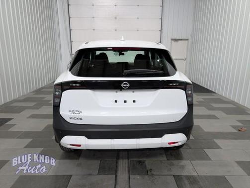 2025 Nissan Kicks S