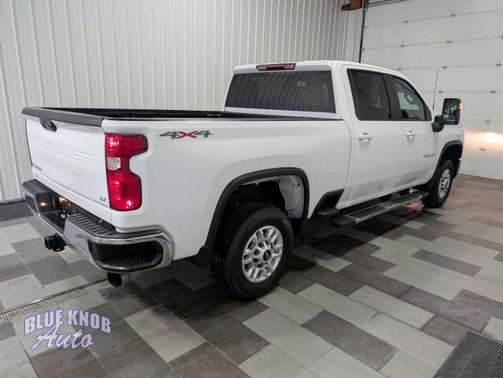 Summit White 2025 Chevrolet Silverado 2500 LT