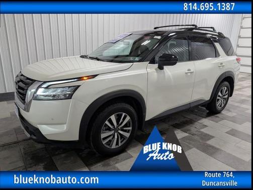 2023 Nissan Pathfinder SL 4WD