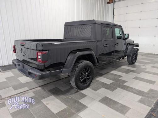 2023 Jeep Gladiator Sport S