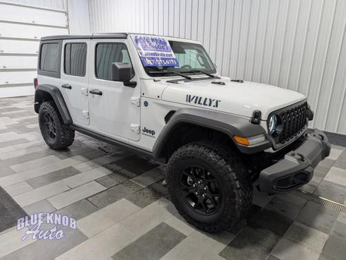 Bright White Clearcoat 2025 Jeep Wrangler 4xe Willys