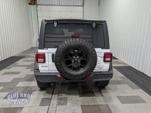 Bright White Clearcoat 2025 Jeep Wrangler 4xe Willys