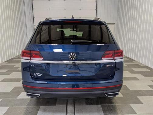 Photo 3 of 19 of 2021 Volkswagen Atlas 2.0T SE