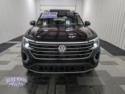 2025 Volkswagen Atlas 2.0T SE w/Technology 4MOTION