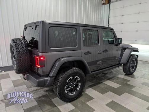 Granite Crystal Metallic Clearcoat 2025 Jeep Wrangler 4xe Rubicon