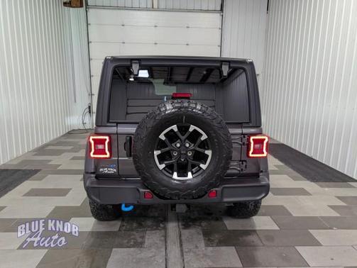Granite Crystal Metallic Clearcoat 2025 Jeep Wrangler 4xe Rubicon