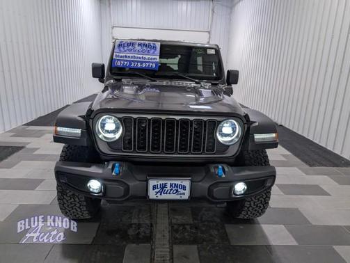 Granite Crystal Metallic Clearcoat 2025 Jeep Wrangler 4xe Rubicon