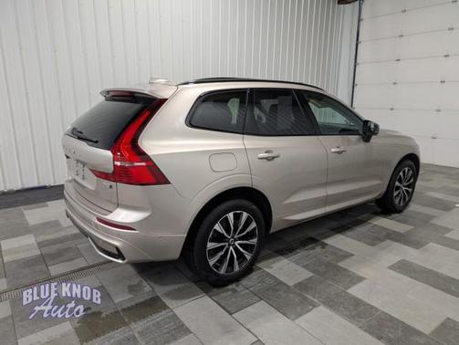 2025 Volvo XC60 B5 Plus