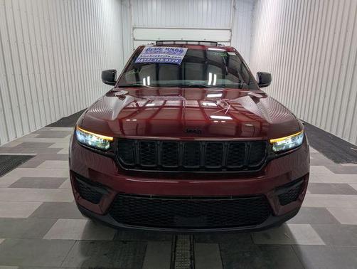 Velvet Red Pearlcoat 2024 Jeep Grand Cherokee Altitude