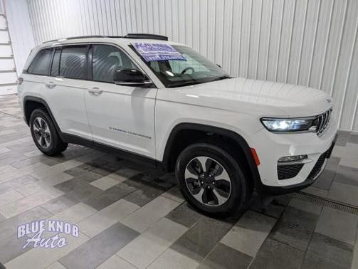 Bright White Clearcoat 2024 Jeep Grand Cherokee 4xe Base