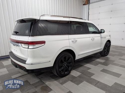 2023 Lincoln Navigator Reserve