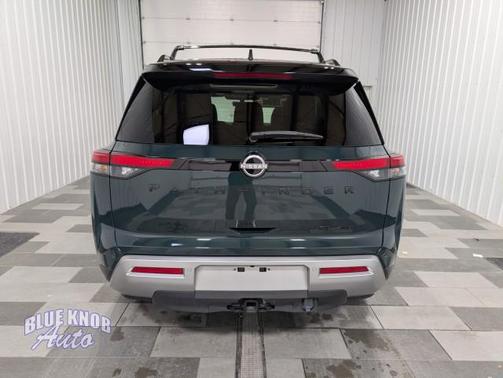 2024 Nissan Pathfinder SL 4WD