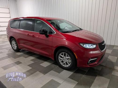 2025 Chrysler Pacifica L