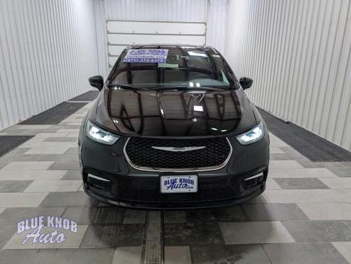 2025 Chrysler Pacifica L