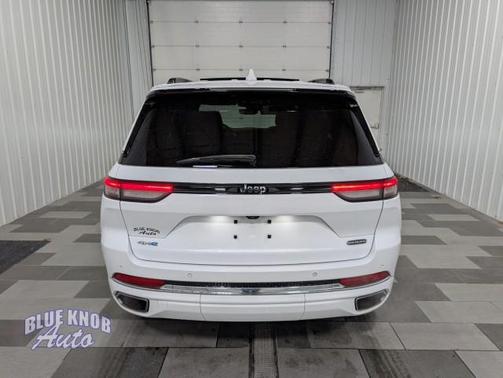 2022 Jeep Grand Cherokee 4xe Overland