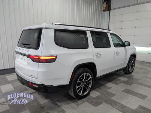 2023 Jeep Wagoneer Series III 4x4
