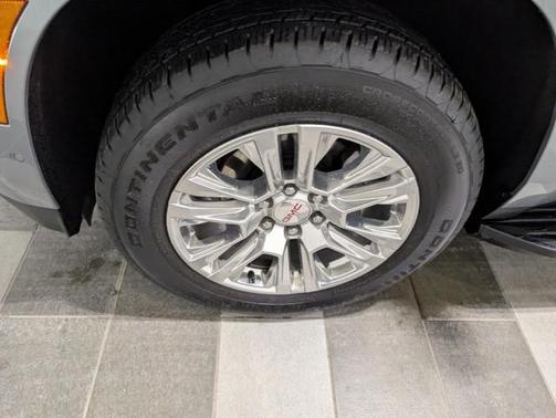Sterling Metallic 2025 GMC Yukon Denali