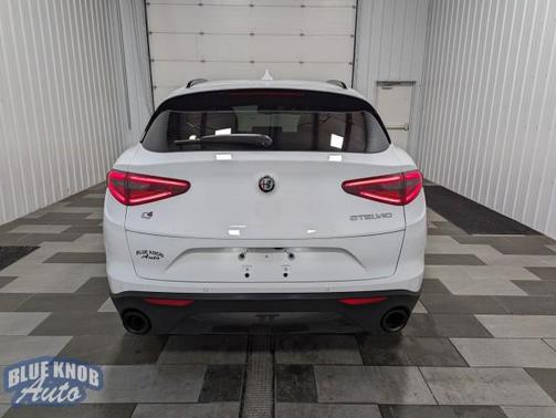 2022 Alfa Romeo Stelvio Sprint