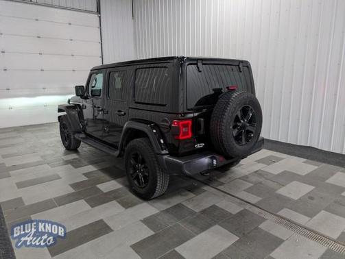 2023 Jeep Wrangler 4-Door Sahara Altitude 4x4