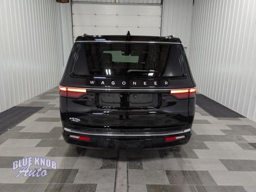 Diamond Black Crystal Pearlcoat 2025 Jeep Wagoneer Series III 4x4