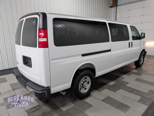 Summit White 2025 Chevrolet Express 3500 RWD 3500 Extended Wheelbase LT