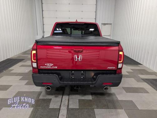 Radiant Red Metallic II 2023 Honda Ridgeline RTL-E